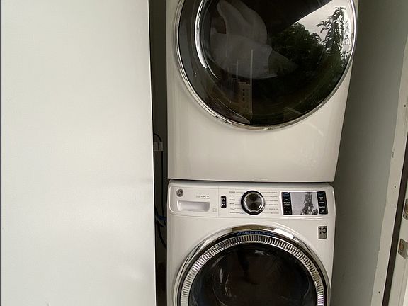 4th image of 4804 N Flagler Dr #7