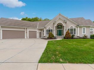 6402 Cooper St, Shawnee, KS 66218