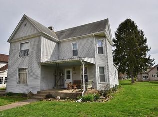 207 N Walnut St, Gnadenhutten, OH