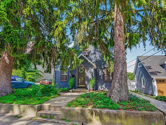 4th image of 12 Farley Ave
