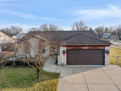 35374 Indigo Dr, Sterling Heights, MI, 48310