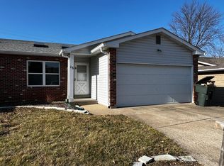 15 Windstream Ct, Saint Peters, MO 63376