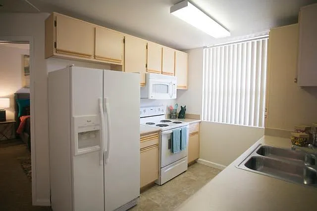 Aventine Apartment Homes — Photo 6