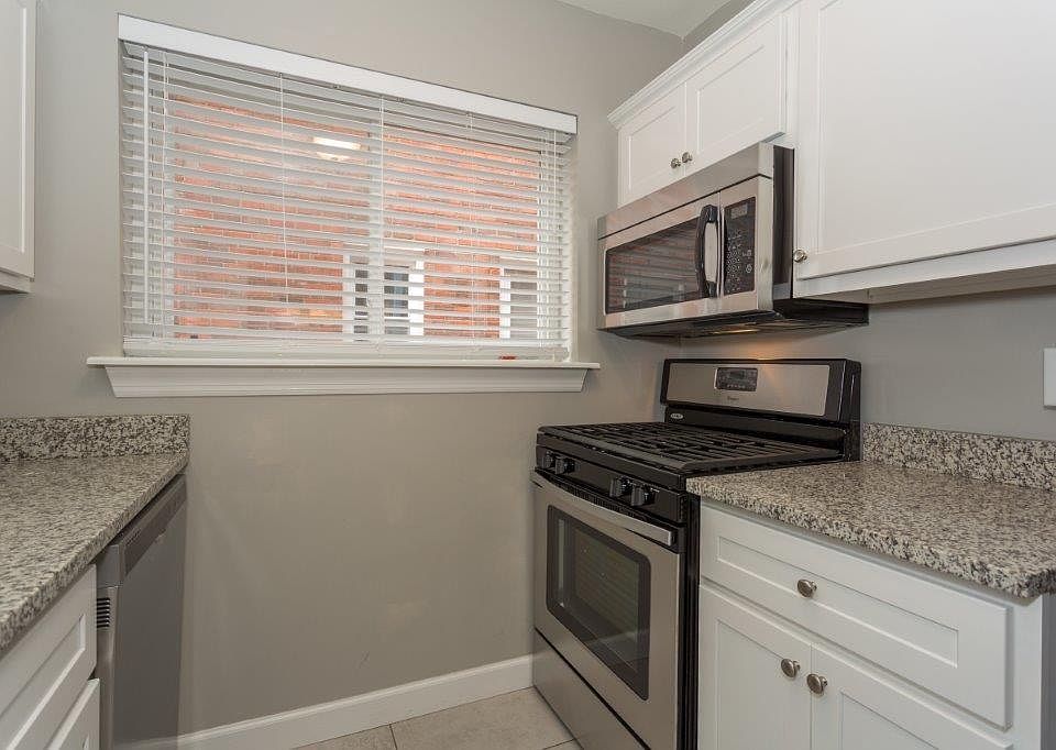 1st image of 4633 Jamieson Ave #2S