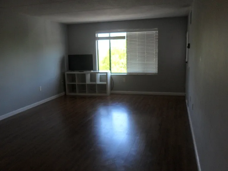 1550 Worcester Rd #528 — Photo 8