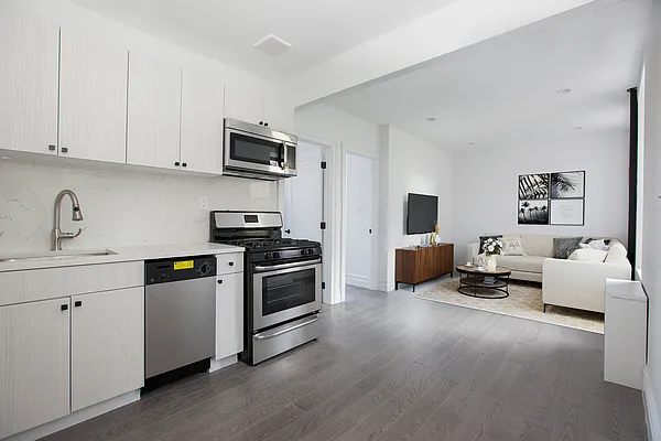 Rented by Platinum Properties | media 12