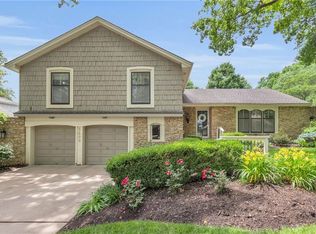 9609 W 104th St, Overland Park, KS 66212