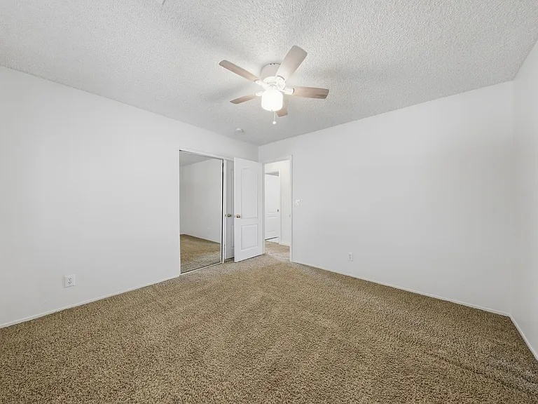 348 Faulkner Ct — Photo 27