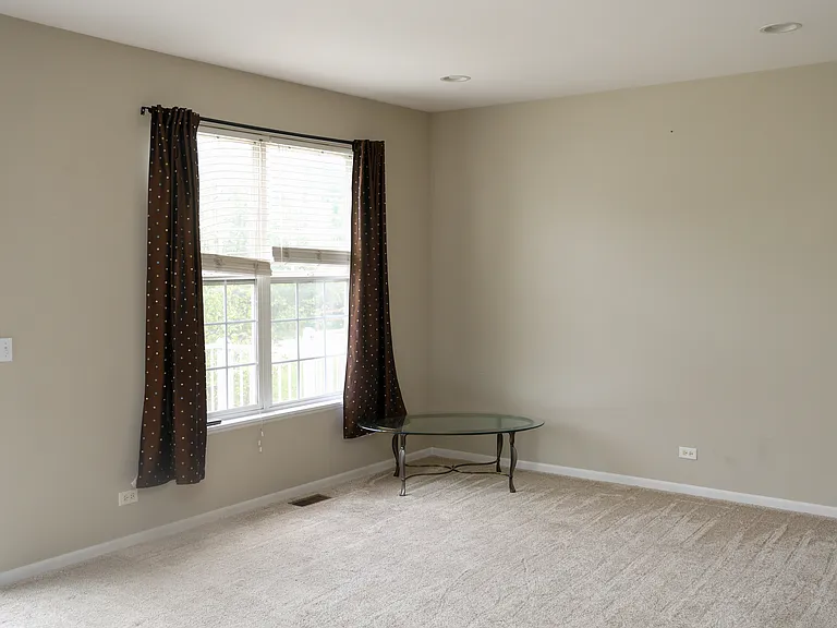 217 Comstock Dr — Photo 29