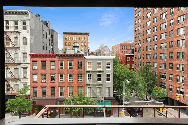 Sold by Corcoran | media 22