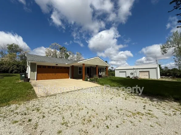 5611 Seybold Rd, Brookville, OH 45309