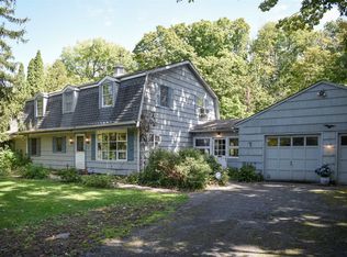 30 Albany Post Rd, Staatsburg, NY 12580