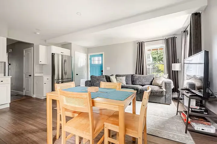 7 Burnside St #1 — Photo 3