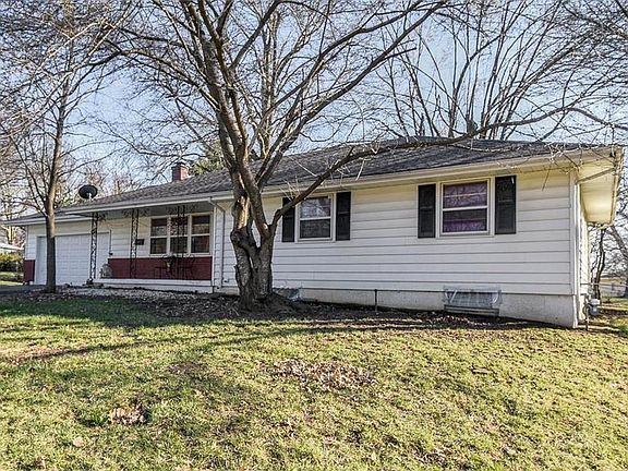 3rd image of 7529 Crescent Dr