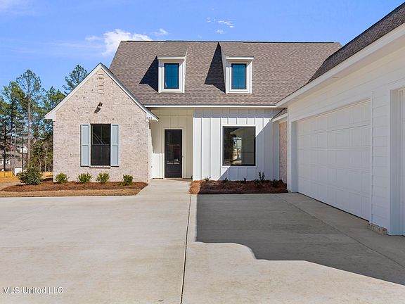 2nd image of 828 Thornberry Rdg