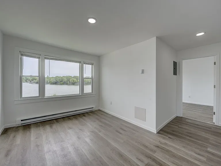 41 E High St #31 — Photo 5