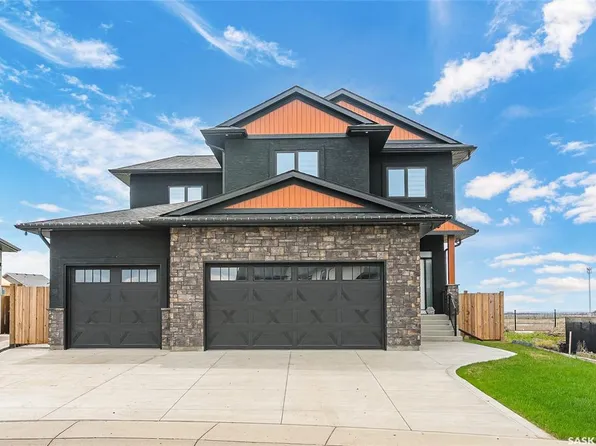 862 Bentley MANOR, Saskatoon, SK S7L 6P4