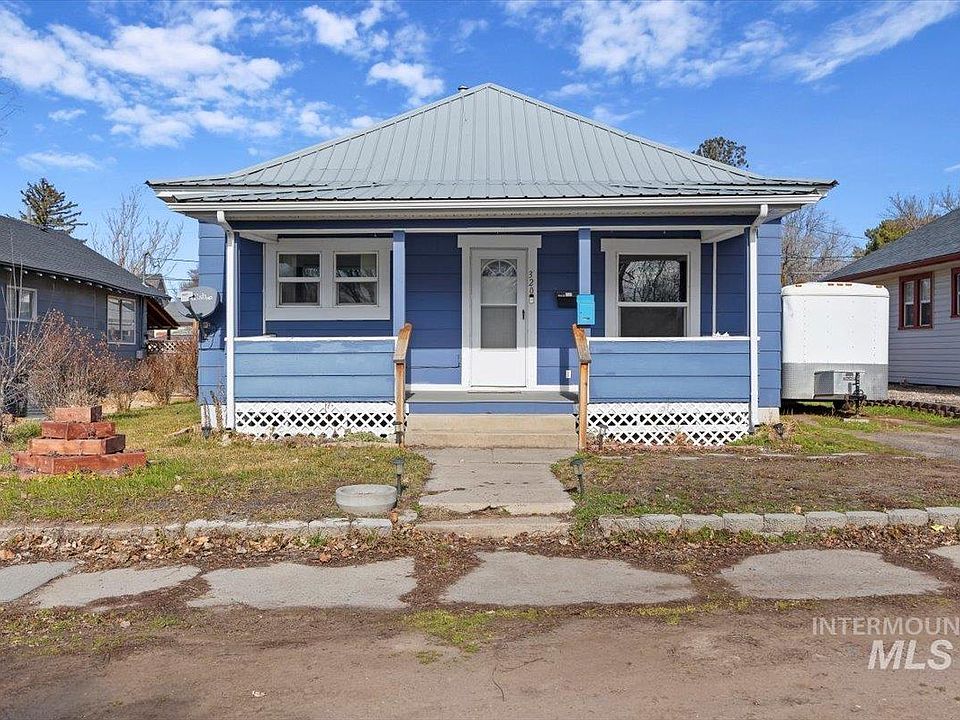 1st image of 320 B Ave E