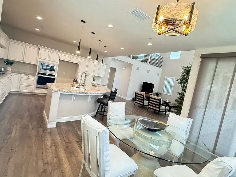1821 W Corvina Ave — Photo 8