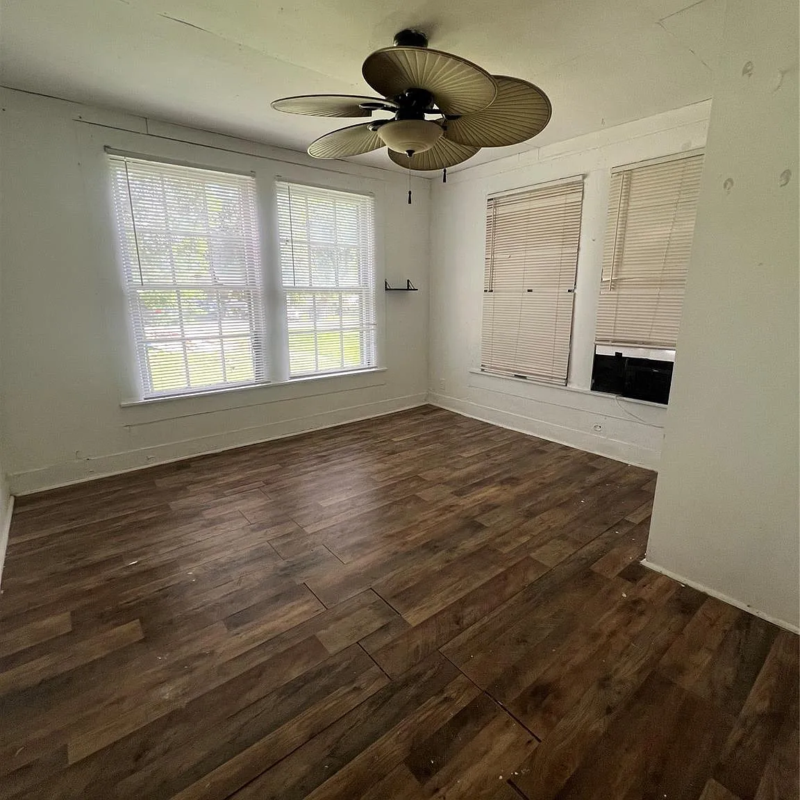 2 bed, 1.0 bath, 732 sqft, $1,100 — Photo 4