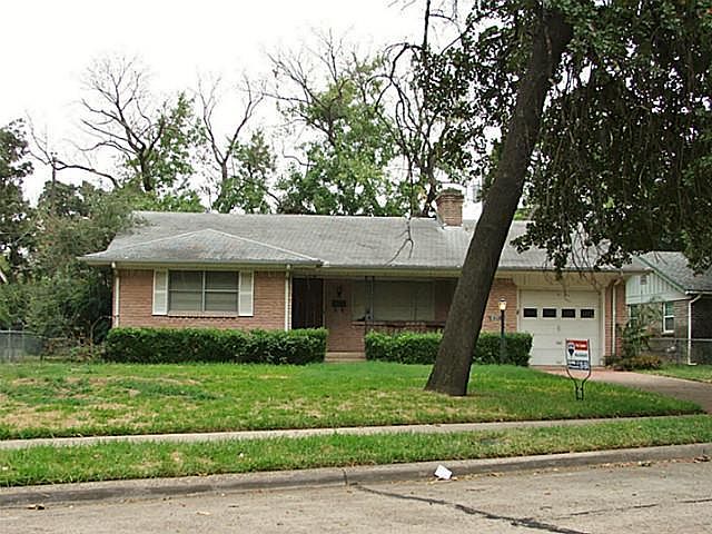 1st image of 1510 Mosley Dr