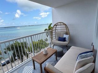 1420 Brickell Bay Dr APT 702E, Miami, FL 33131