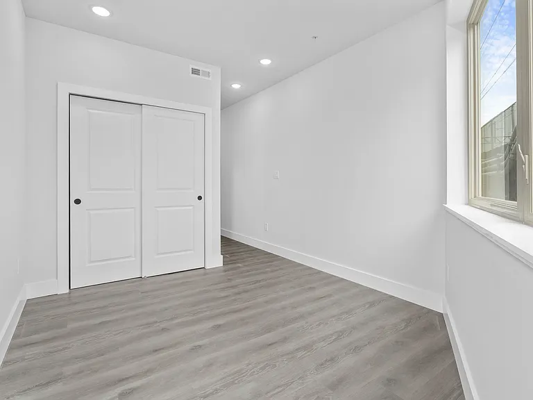 1108 W Dauphin St #201 — Photo 12