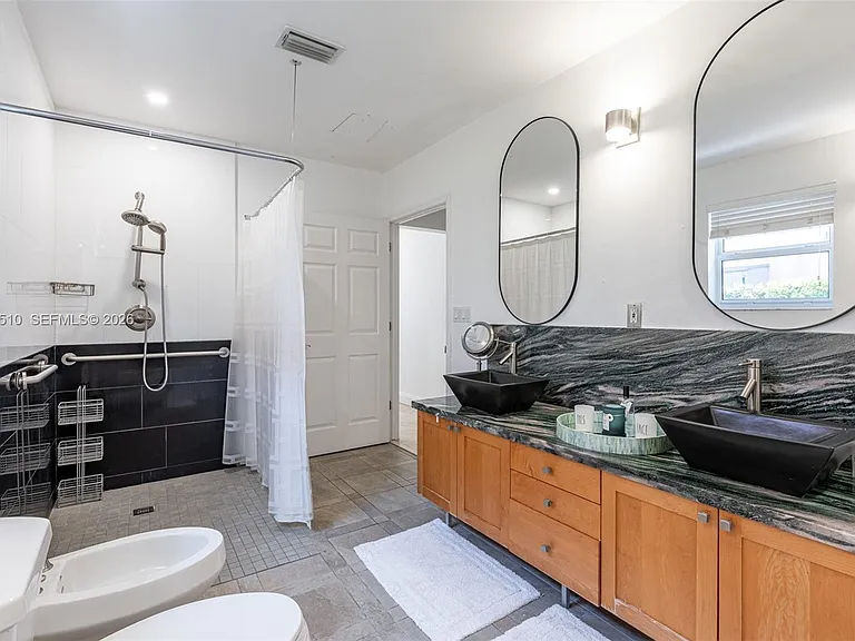 1430 Stillwater Dr — Photo 34