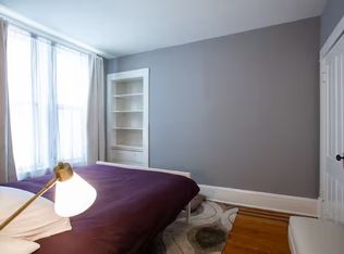 900 W 22nd St #2, Minneapolis, MN 55405