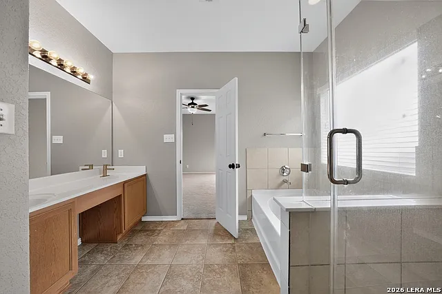 3826 Otono — Photo 12