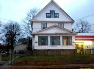 975 Brown St, Akron, OH 44311