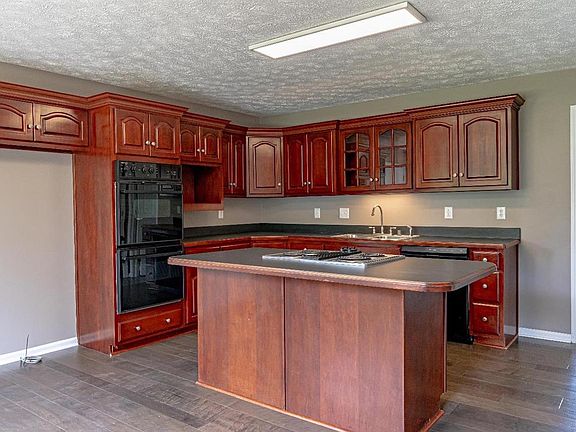 5th image of 401 Hanks Ln