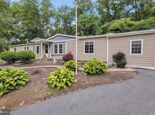470 Crystal Cave Rd, Kutztown, PA 19530