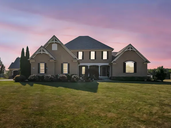 16725 Raintree Dr, Marysville, OH 43040