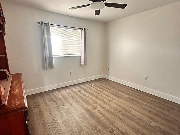4th image of 535 Parkdale Mews #535