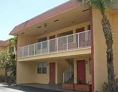 850 E Commercial Blvd #210A — Photo 2
