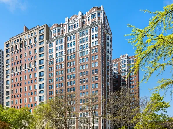 2440 N Lakeview Ave #16E, Chicago, IL 60614