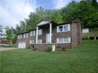 5424 Doc Bailey Rd, Cross Lanes, WV 25313