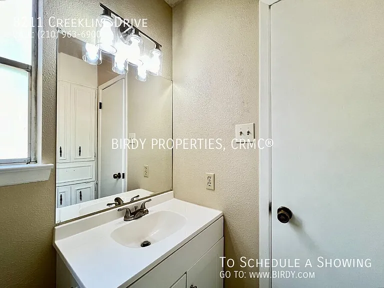 8211 Creekline Dr — Photo 19