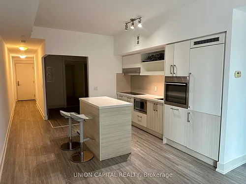 39 Sherbourne St #501 Photo 1