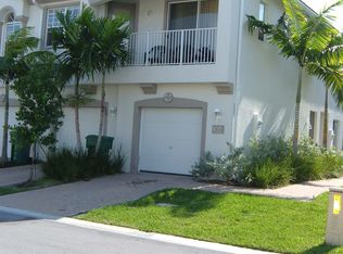 3026 Laurel Ridge Cir, Riviera Beach, FL 33404