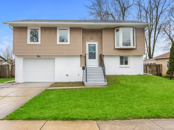 741 Yates Ave, Romeoville, IL 60446