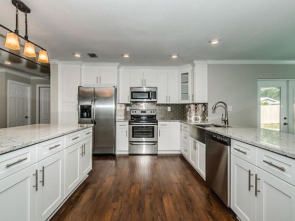 4th image of 1301 Stony Brook Ln