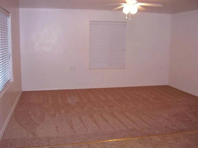2838 Hunters Loop #A — Photo 3