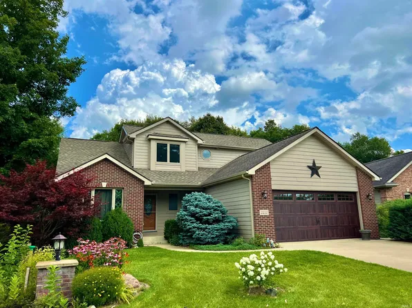 2211 Carnoustie Cir, Kendallville, IN 46755