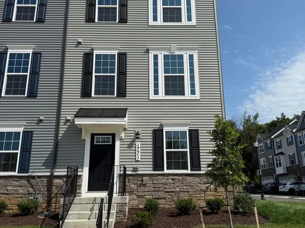 1771 Atlas Dr, Frederick, MD 21702