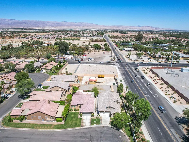 49990 Eastwood Ln — Photo 68