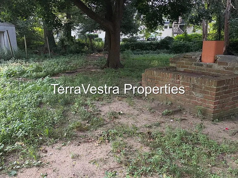 424 W Broad Street — Photo 25