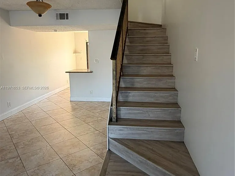3655 NW 111th Ter — Photo 4