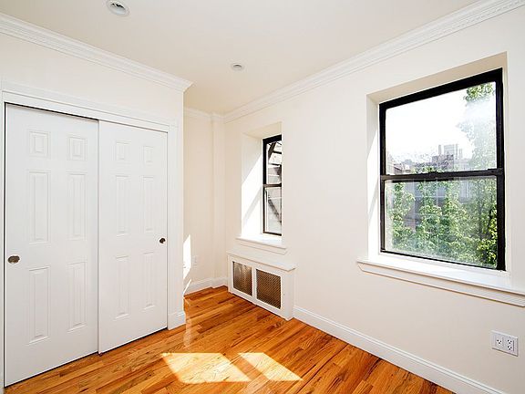 3rd image of 419 E 82nd St APT 4B